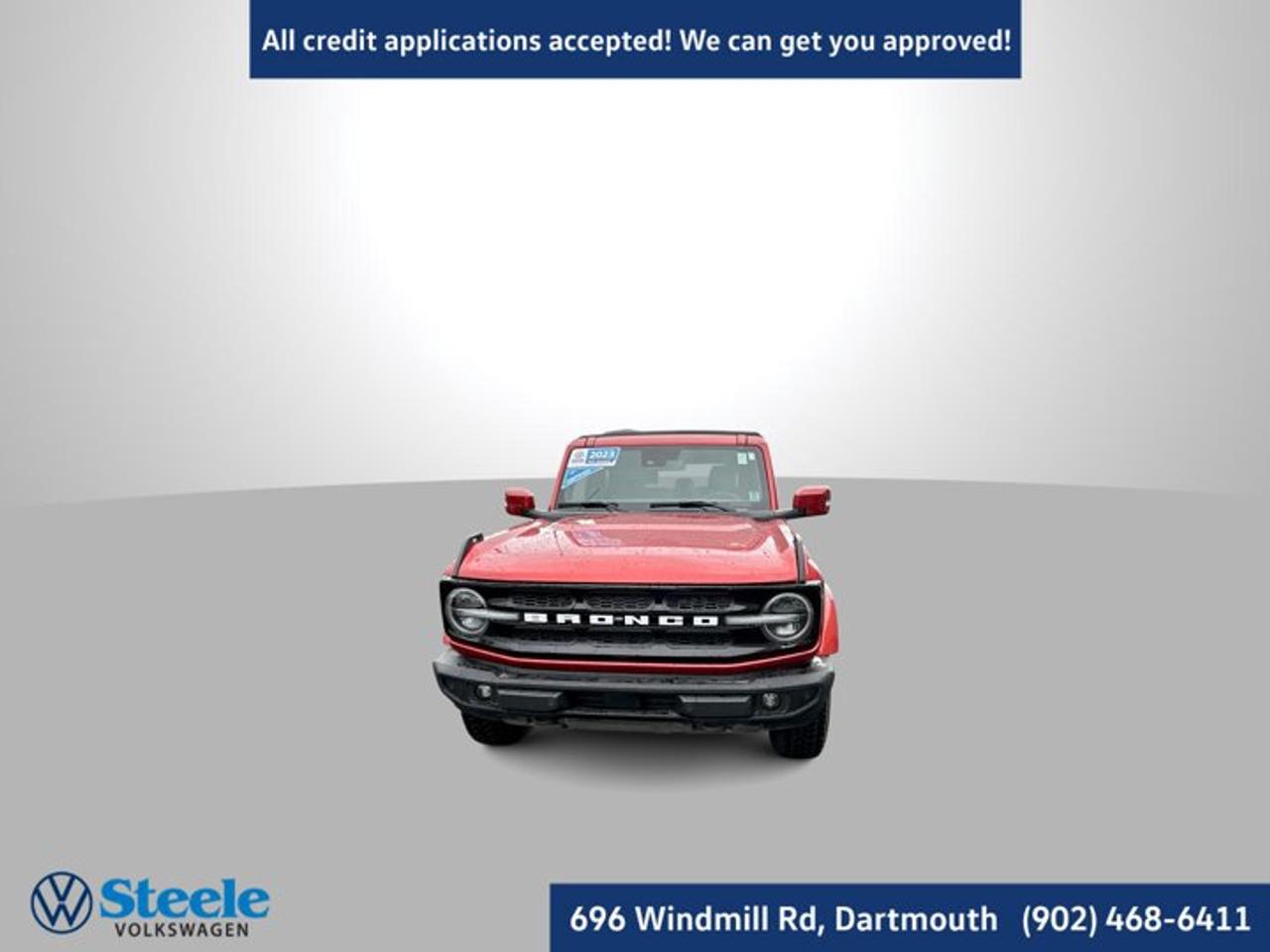 New Price!2023 Ford Bronco Outer Banks 4D Sport Utility Hot Pepper Red Metallic Tinted Clearcoat 4WD 10-Speed Automatic 2.3L EcoBoost I-4Steele Auto Certified, At Steele Volkswagen, we have financing options available for all credit situations!, 7 Speakers, AM/FM radio: SiriusXM with 360L, Auto High-beam Headlights, Front wheel independent suspension, Integrated roll-over protection, Keyless Entry Keypad, Remote keyless entry, SYNC 4.This 2023 Ford Bronco Outer Banks will not last long!! Call Now to reserve your Test Drive appointment!! 1-902-468-6411 or chat with us online at www.steelevw.ca.Odometer is 35768 kilometers below market average!
