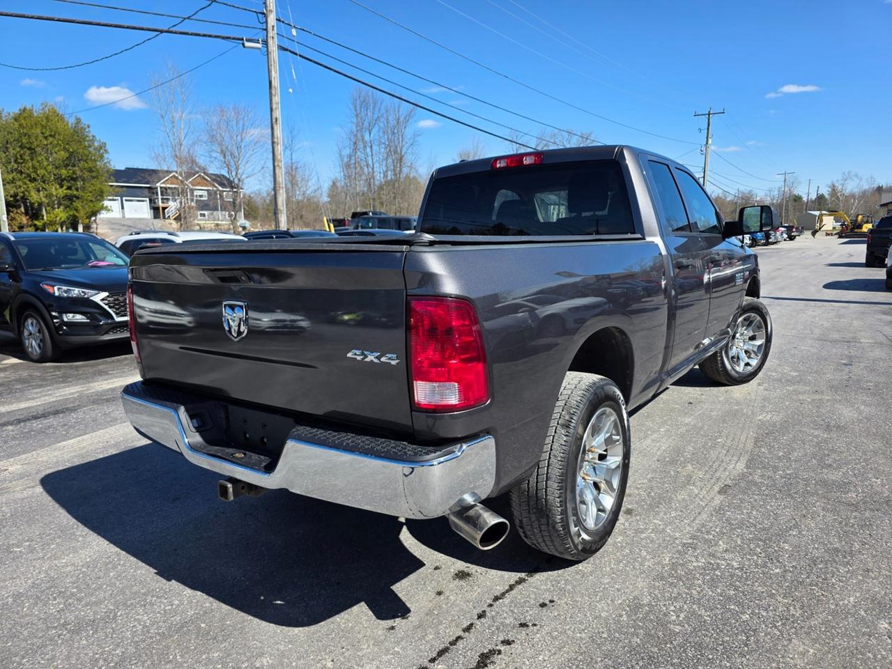 2017 RAM 1500 Tradesman  Quad Cab Photo4