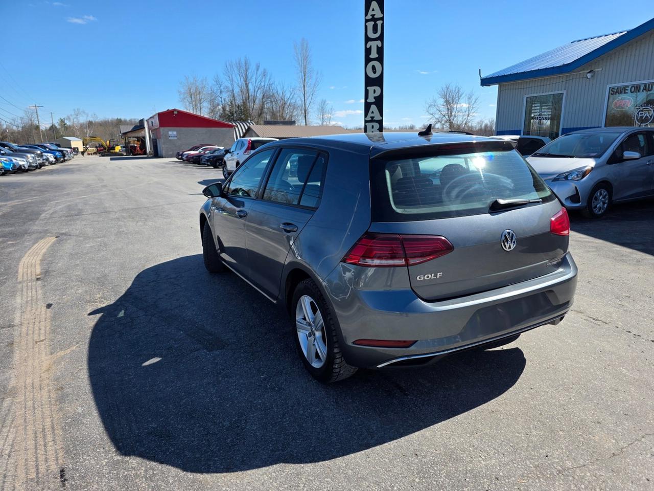 2021 Volkswagen Golf COMFORTLINE Photo