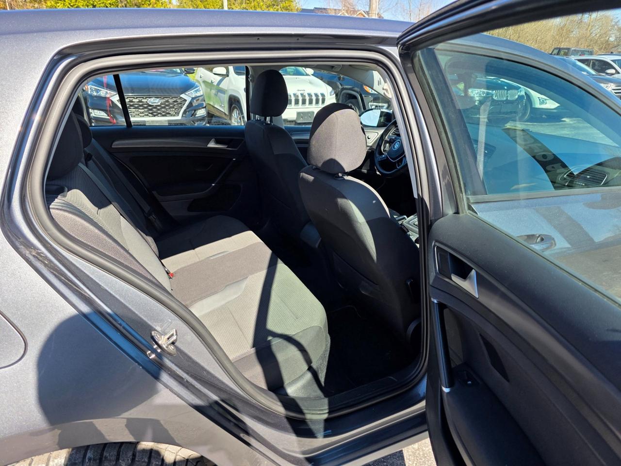 2021 Volkswagen Golf COMFORTLINE Photo