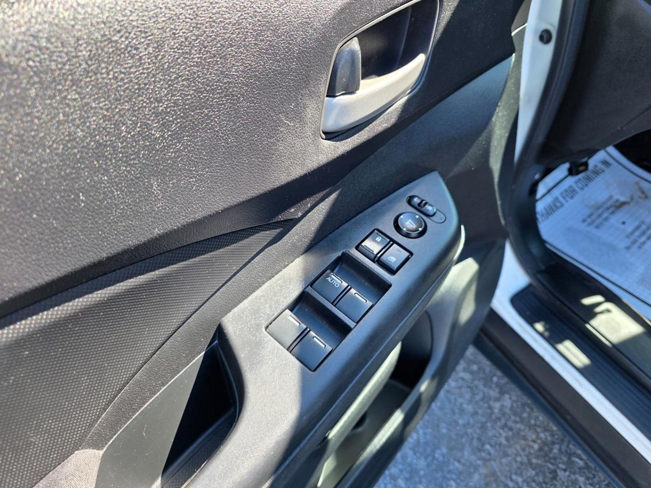 2014 Honda CR-V LX Photo