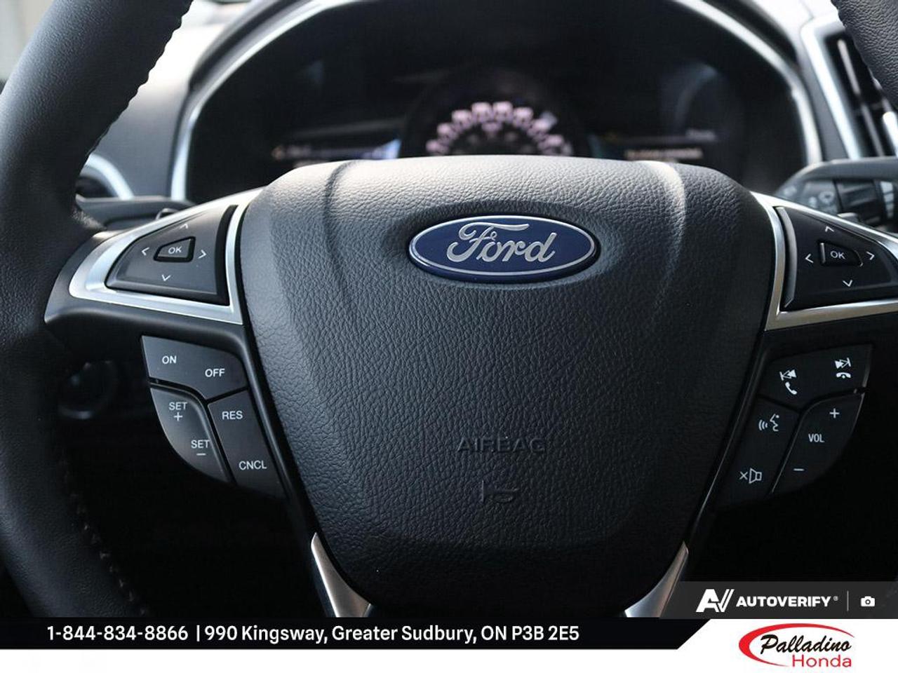 2021 Ford Edge Titanium Photo