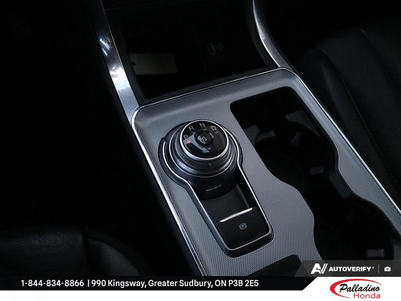 2021 Ford Edge Titanium Photo