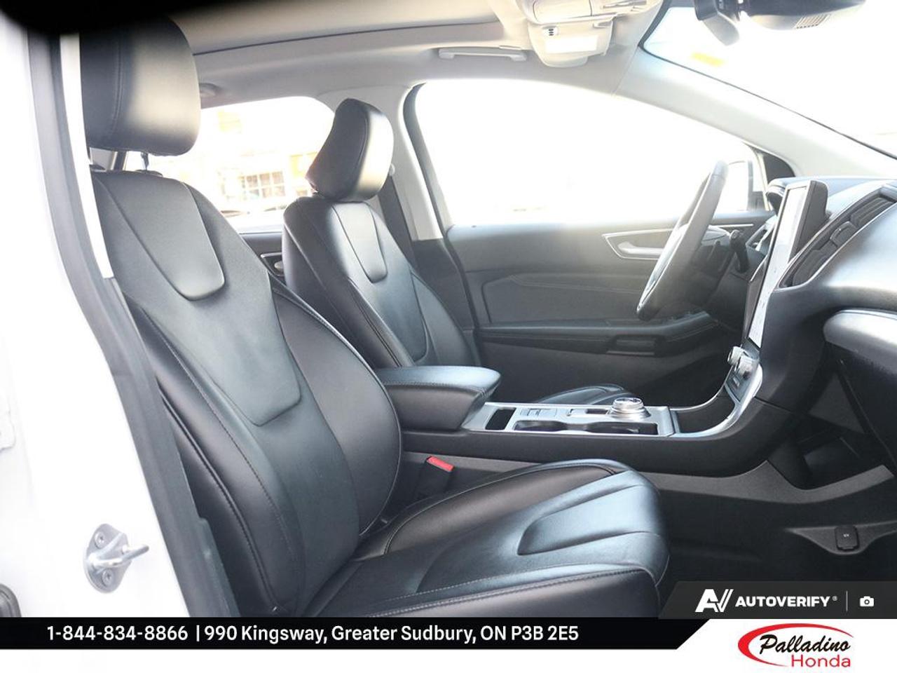 2021 Ford Edge Titanium Photo