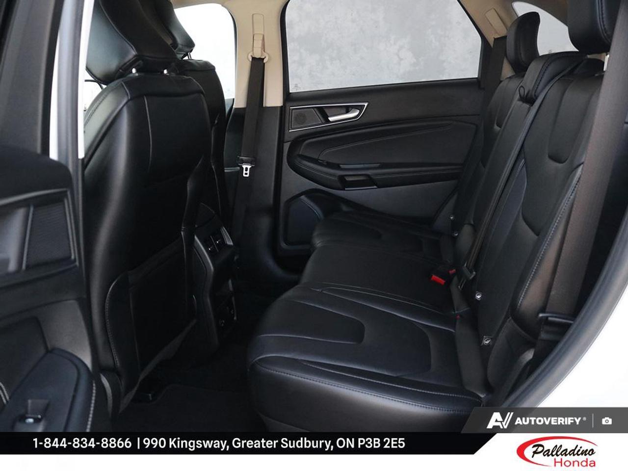 2021 Ford Edge Titanium Photo
