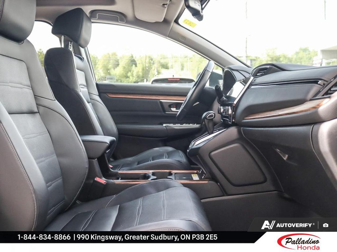 2022 Honda CR-V Touring Photo