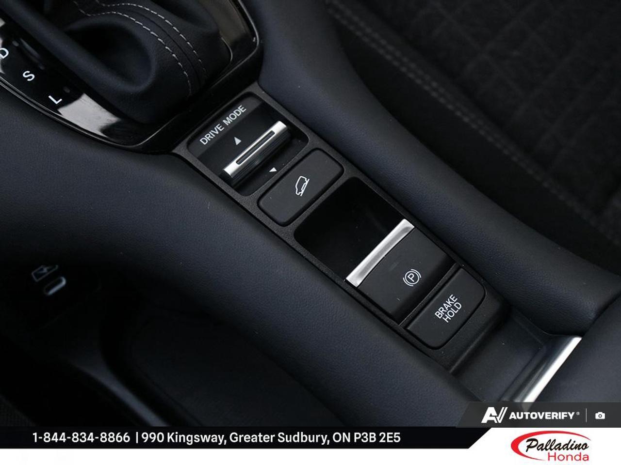 2025 Honda HR-V LX Photo