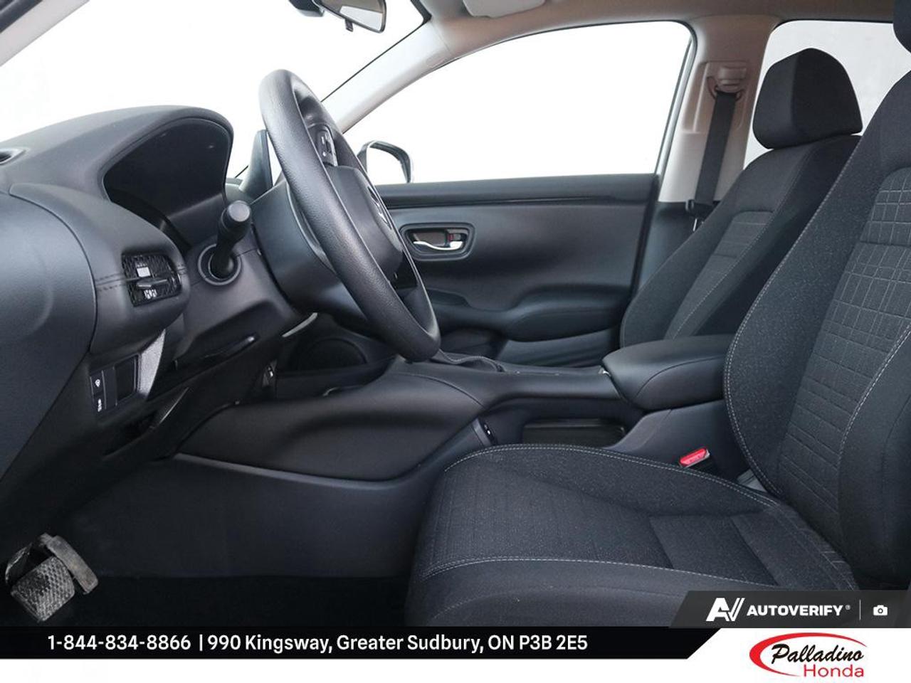 2025 Honda HR-V LX Photo
