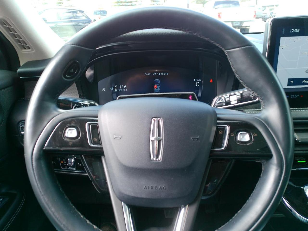 2023 Lincoln Corsair Reserve AWD Photo3