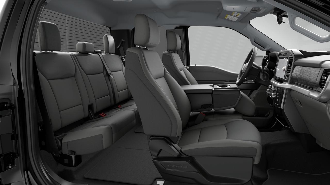 2026 Ford F-150 XLT Photo3