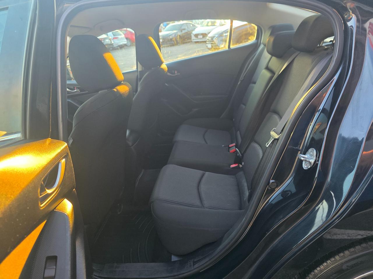 2016 Mazda MAZDA3 GS NEW ARRIVAL | PLEASE CALL AHEAD Photo