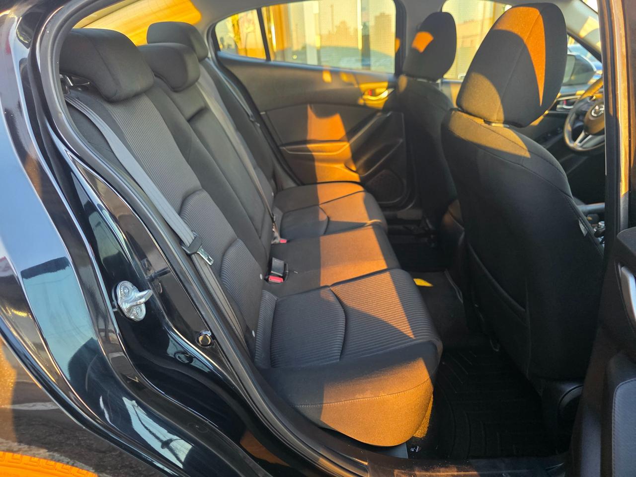 2016 Mazda MAZDA3 GS NEW ARRIVAL | PLEASE CALL AHEAD Photo
