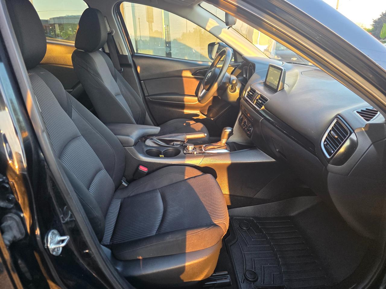 2016 Mazda MAZDA3 GS NEW ARRIVAL | PLEASE CALL AHEAD Photo