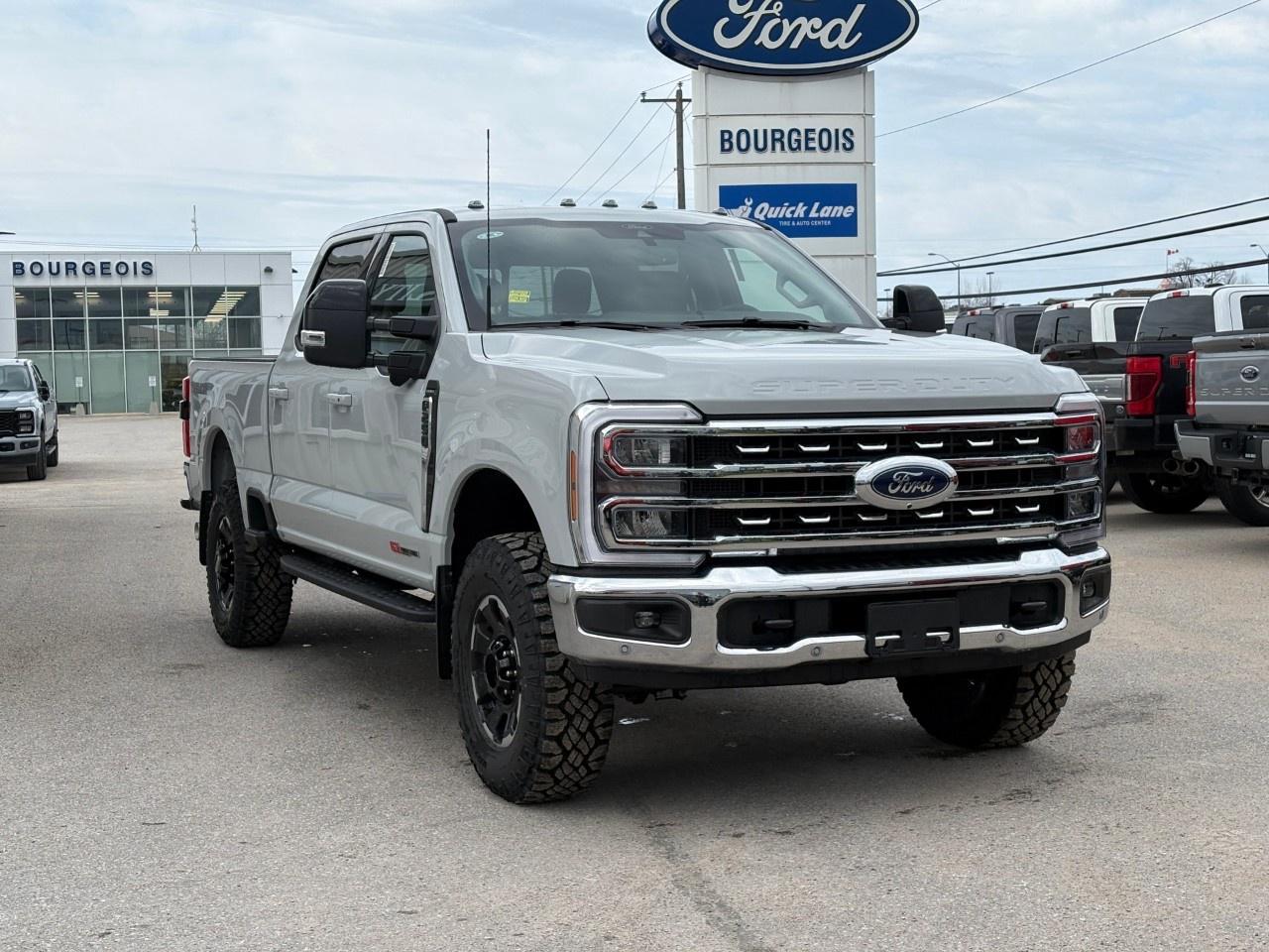 2026 Ford F-250 Super Duty SRW LARIAT 4WD CREW CAB 6.75' BOX Photo3