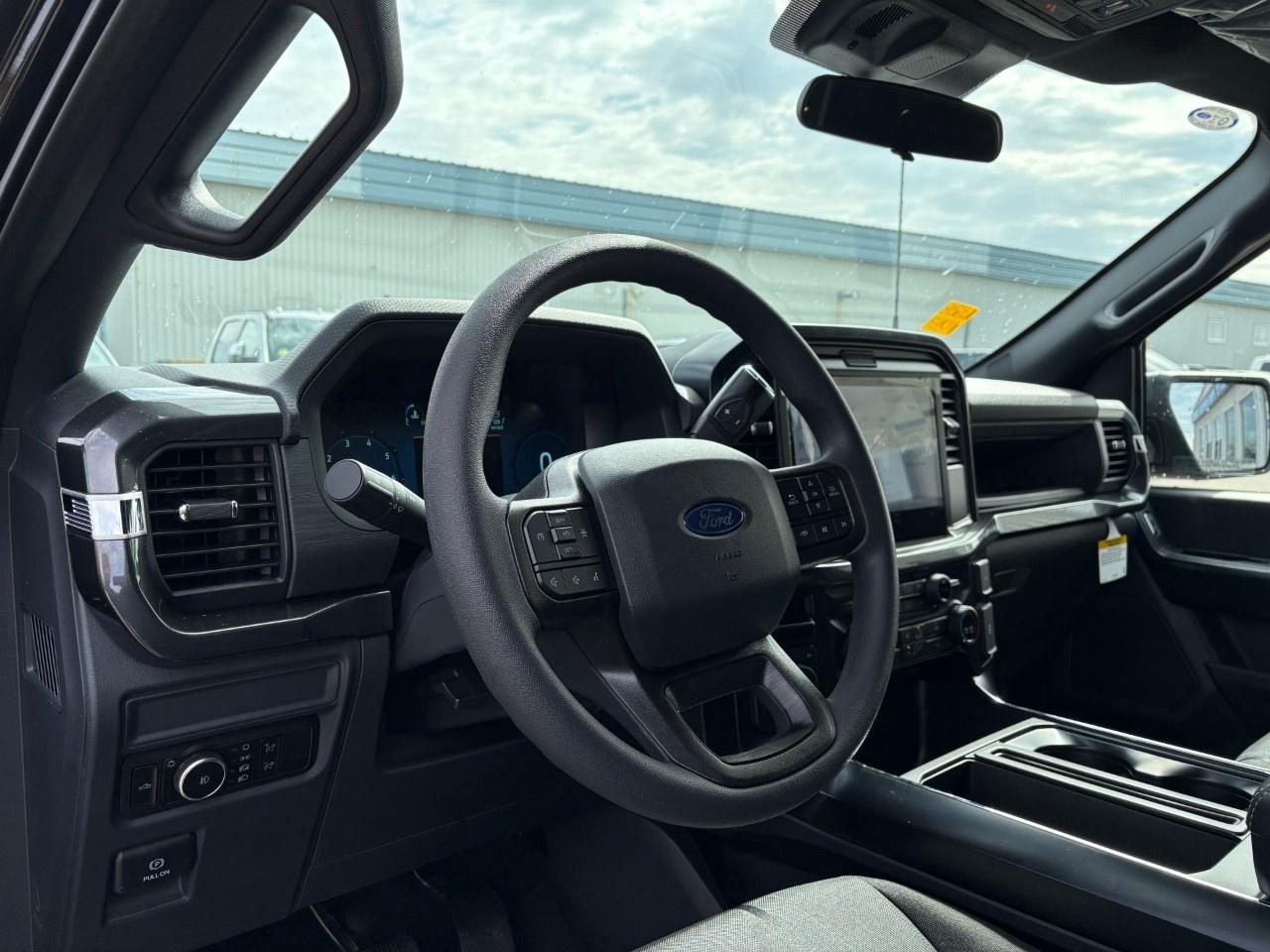 2026 Ford F-150 STX 4WD SUPERCAB 6.5' BOX Photo