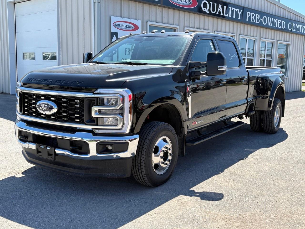 2026 Ford F-350 Super Duty DRW LARIAT 4WD CREW CAB 8' BOX Photo