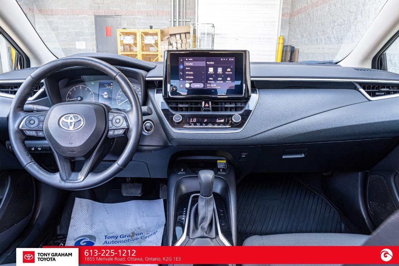 2024 Toyota Corolla LE UPGRADE PACKAGE Photo