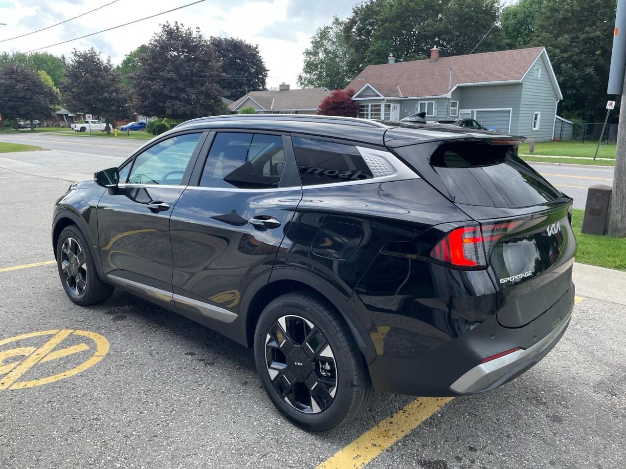 2026 Kia Sportage Plug-In Hybrid EX AWD Photo