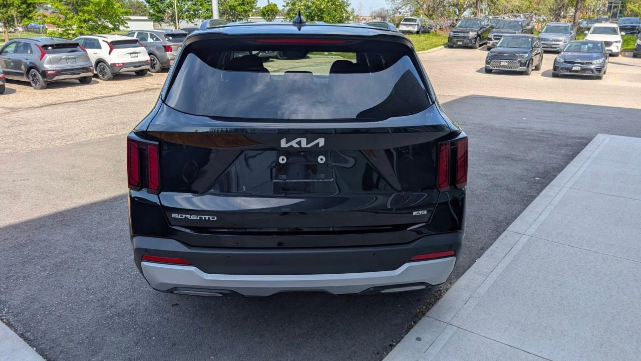 2024 Kia Sorento LX AWD Photo