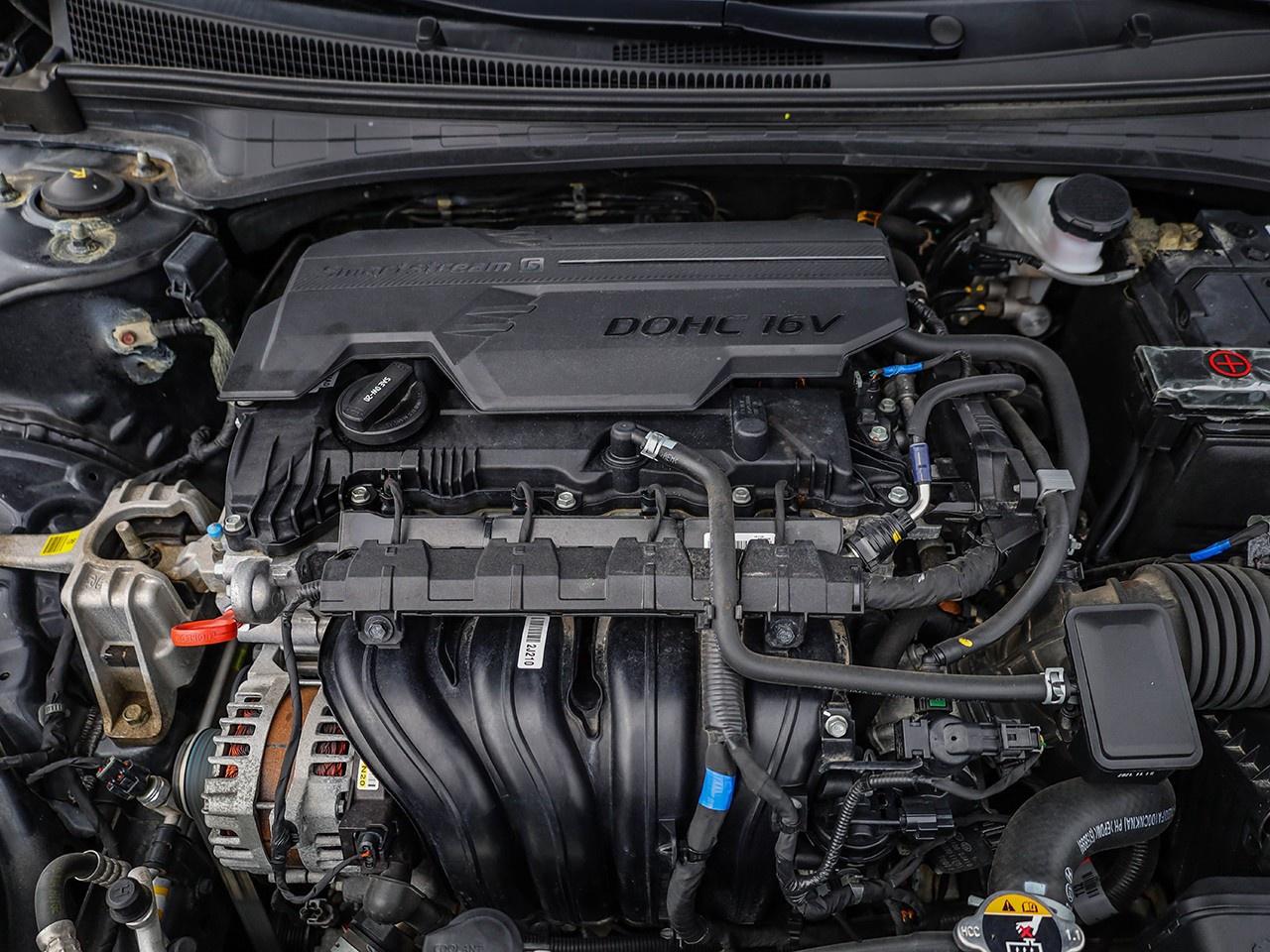 2022 Hyundai Elantra Ultimate Photo4