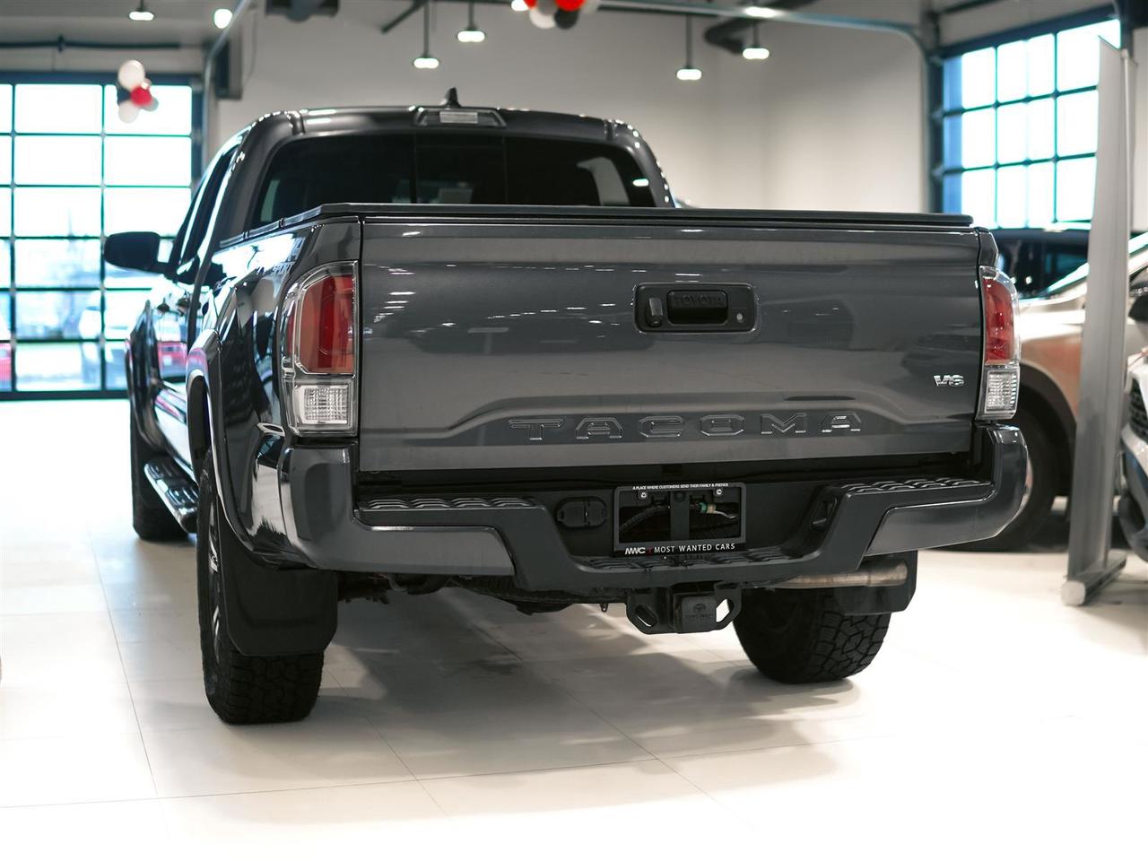 2021 Toyota Tacoma Double cab | 3.5L V6 LEATHER | SUNROOF | NAV | BLIND Photo