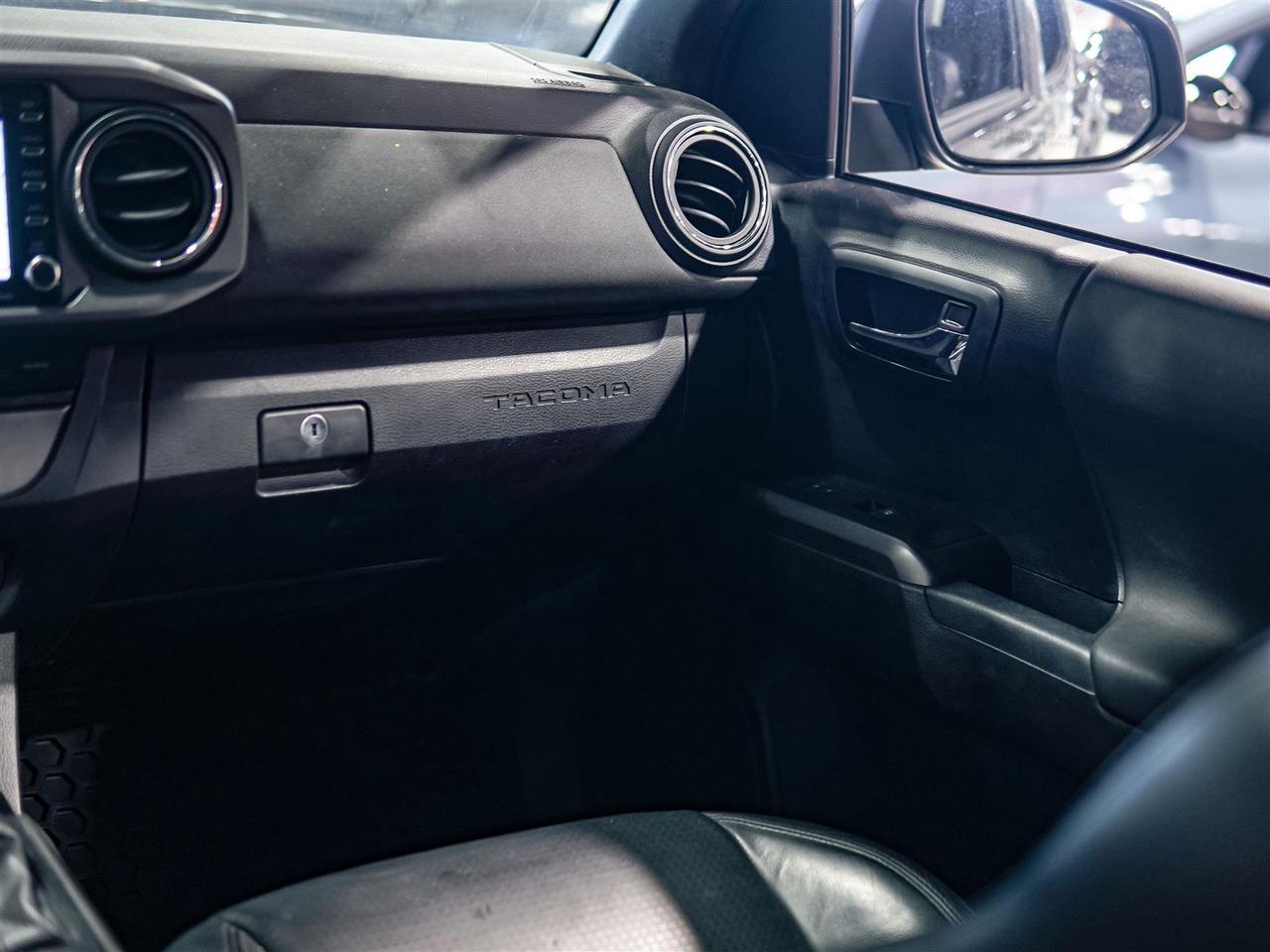 2021 Toyota Tacoma Double cab | 3.5L V6 LEATHER | SUNROOF | NAV | BLIND Photo