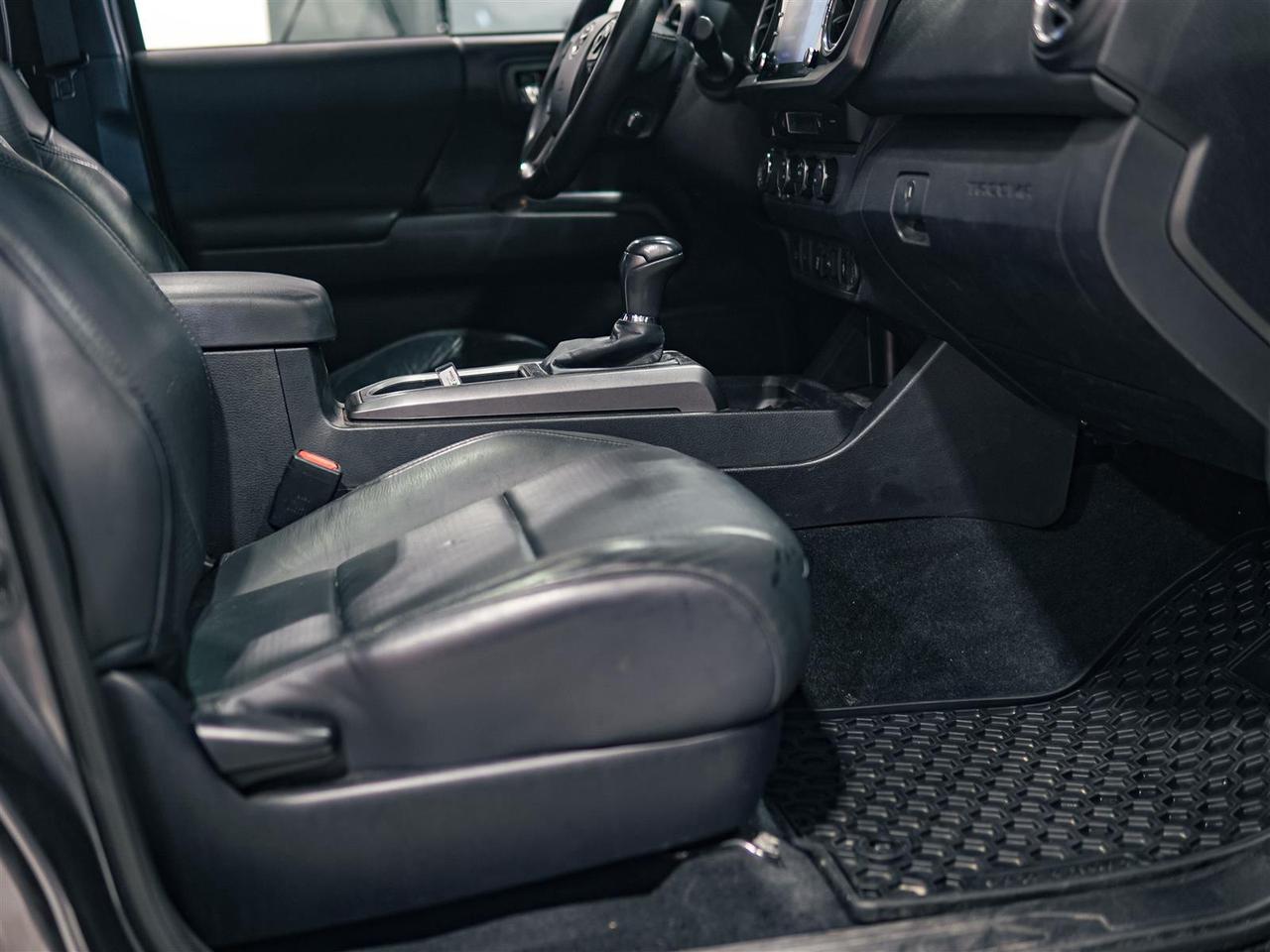 2021 Toyota Tacoma Double cab | 3.5L V6 LEATHER | SUNROOF | NAV | BLIND Photo