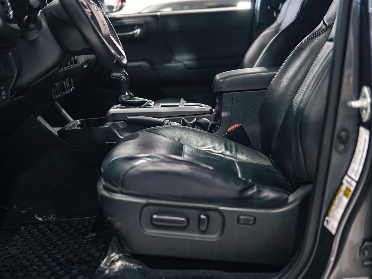 2021 Toyota Tacoma Double cab | 3.5L V6 LEATHER | SUNROOF | NAV | BLIND Photo