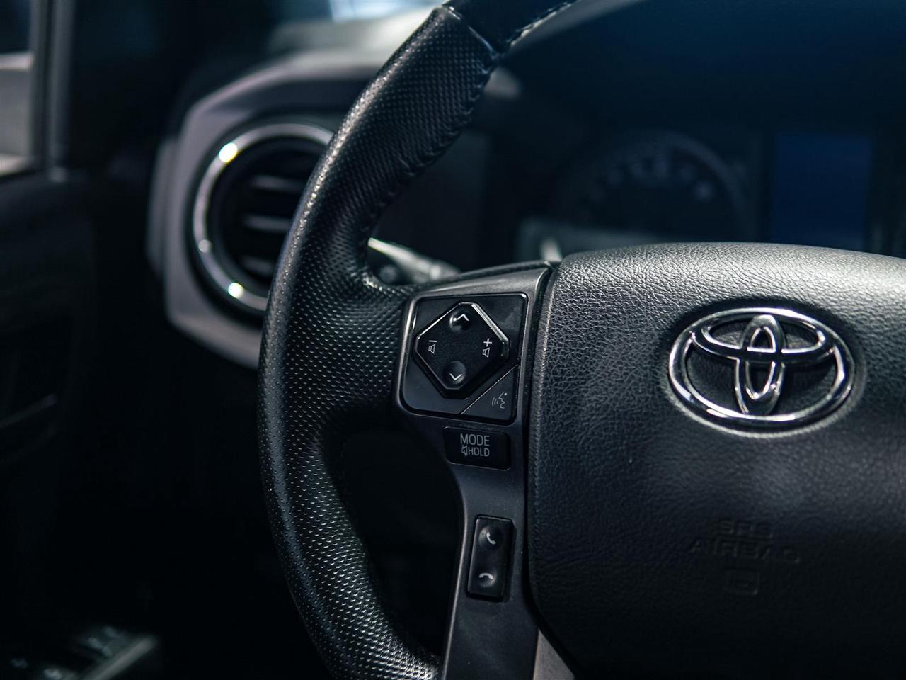 2021 Toyota Tacoma Double cab | 3.5L V6 LEATHER | SUNROOF | NAV | BLIND Photo