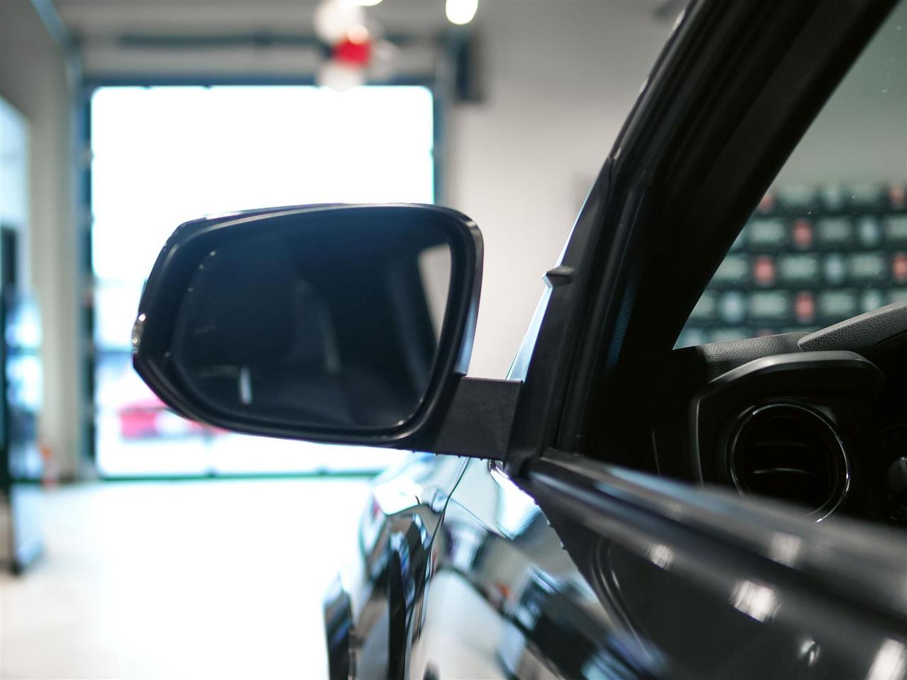 2021 Toyota Tacoma Double cab | 3.5L V6 LEATHER | SUNROOF | NAV | BLIND Photo