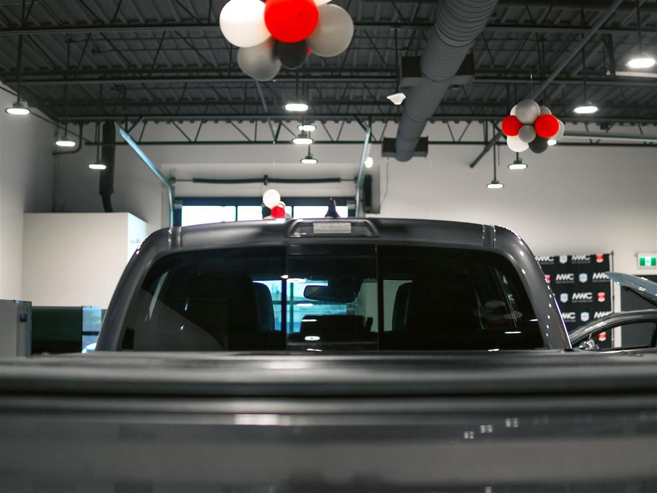 2021 Toyota Tacoma Double cab | 3.5L V6 LEATHER | SUNROOF | NAV | BLIND Photo