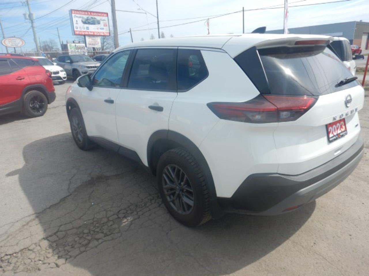 2023 Nissan Rogue S Photo4