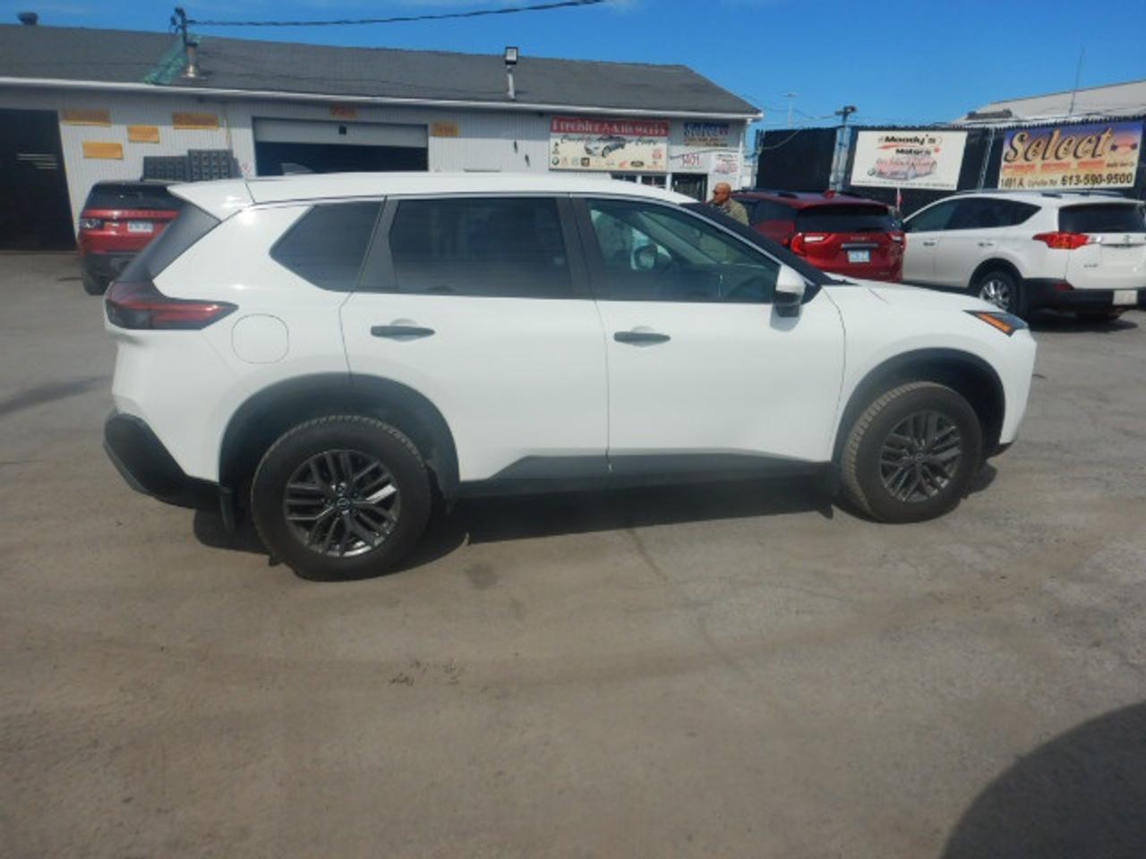 2023 Nissan Rogue S Photo