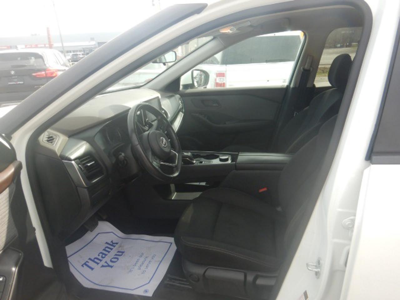 2023 Nissan Rogue S Photo