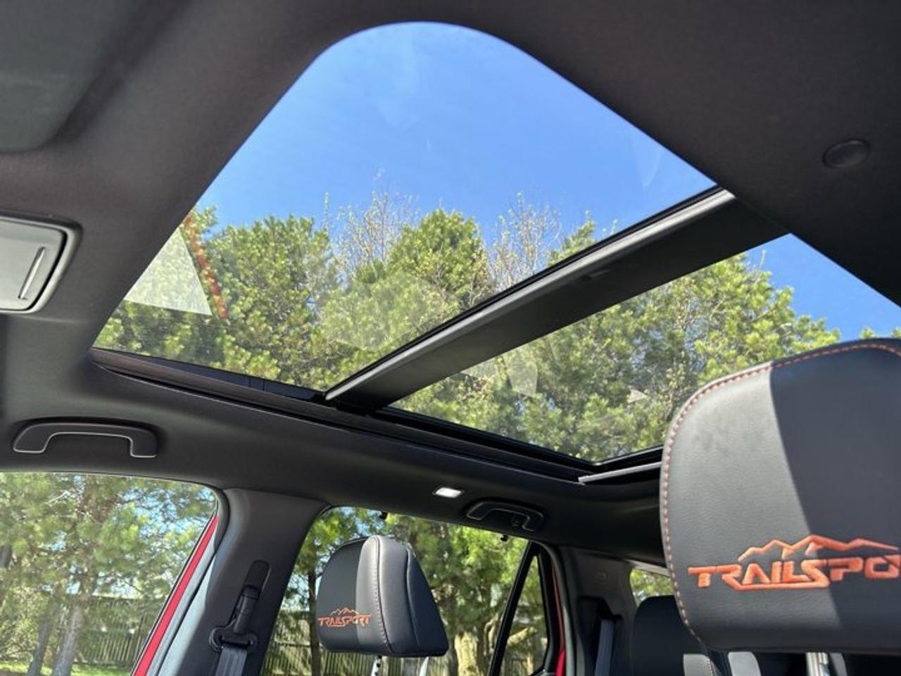 2025 Honda Pilot TrailSport AWD | One Owner | No Accidents | Leather Seats Photo