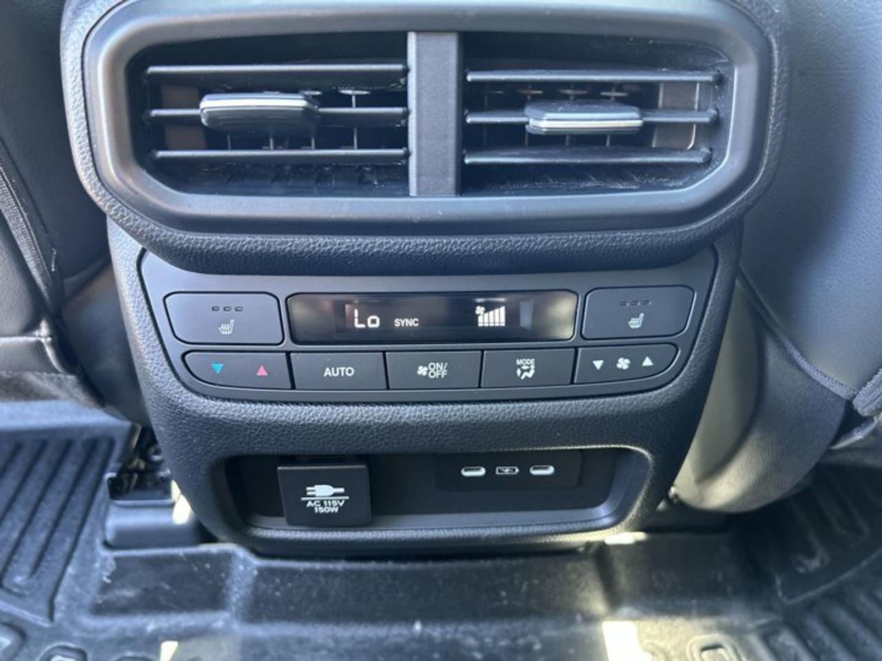 2025 Honda Pilot TrailSport AWD | One Owner | No Accidents | Leather Seats Photo
