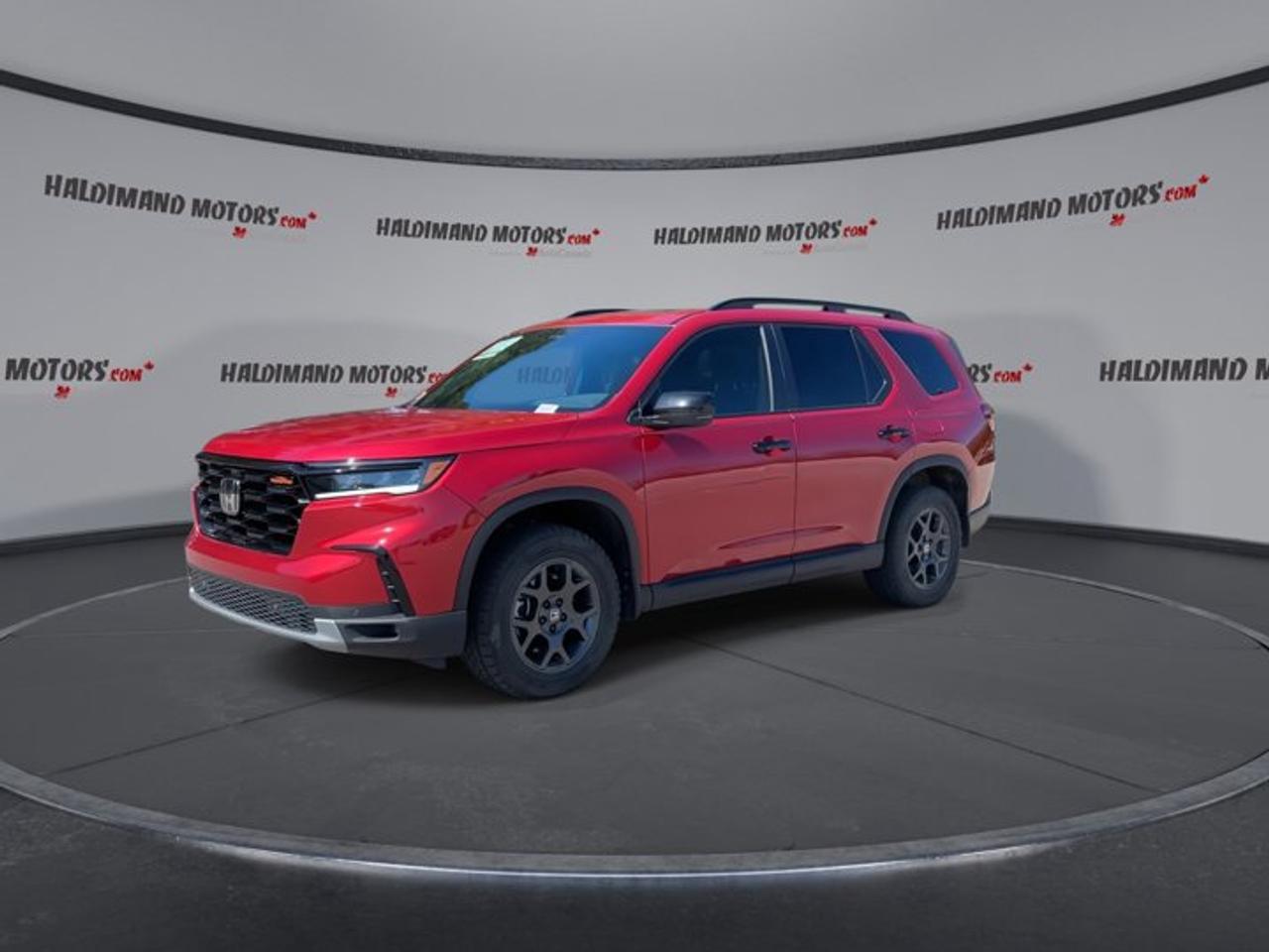 2025 Honda Pilot TrailSport AWD | One Owner | No Accidents | Leather Seats Photo3