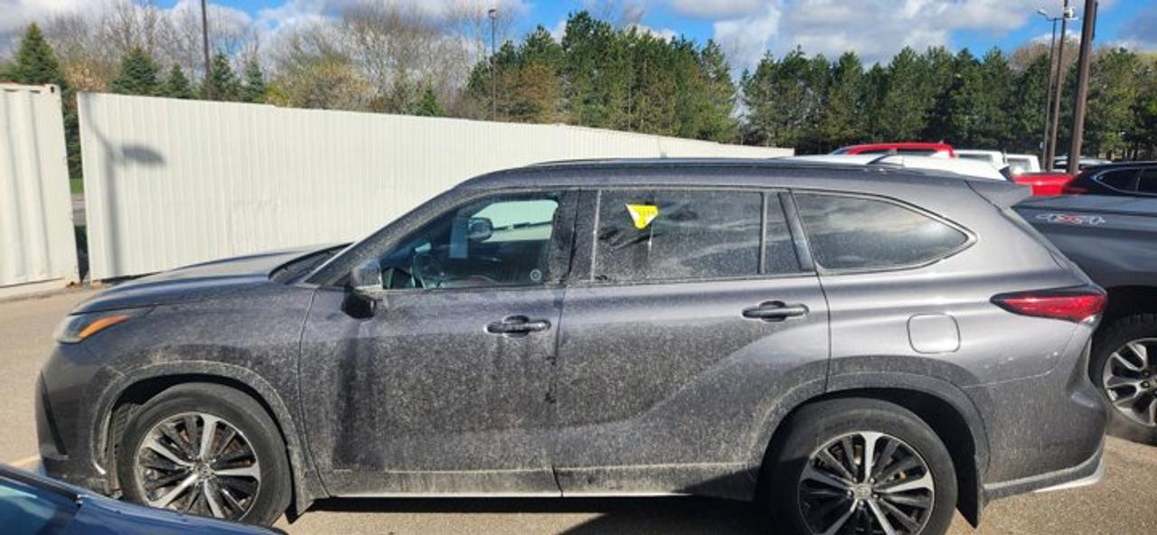 2021 Toyota Highlander XSE AWD | No Accidents | Leather Seats Photo