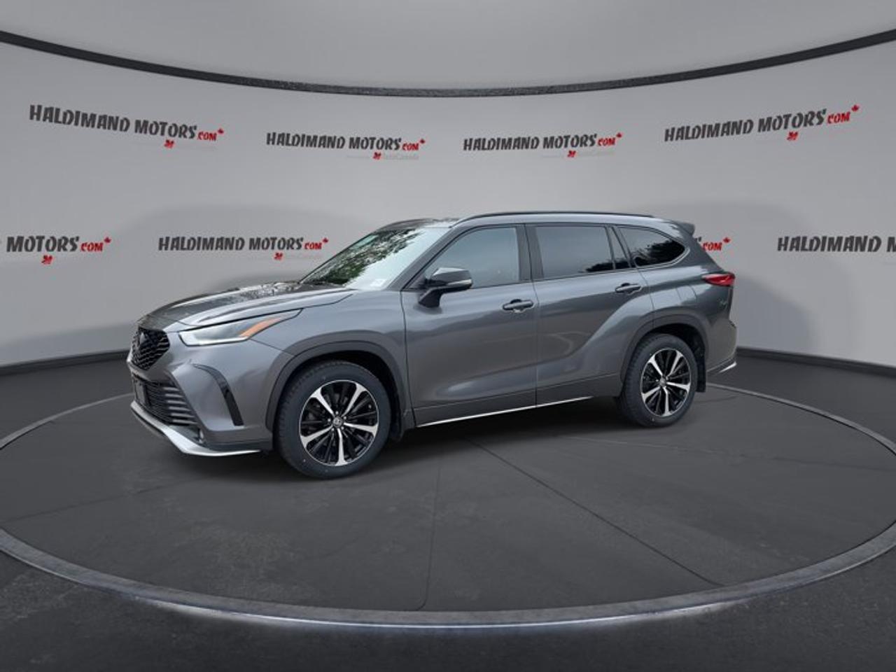 2021 Toyota Highlander XSE AWD | No Accidents | Leather Seats Photo3