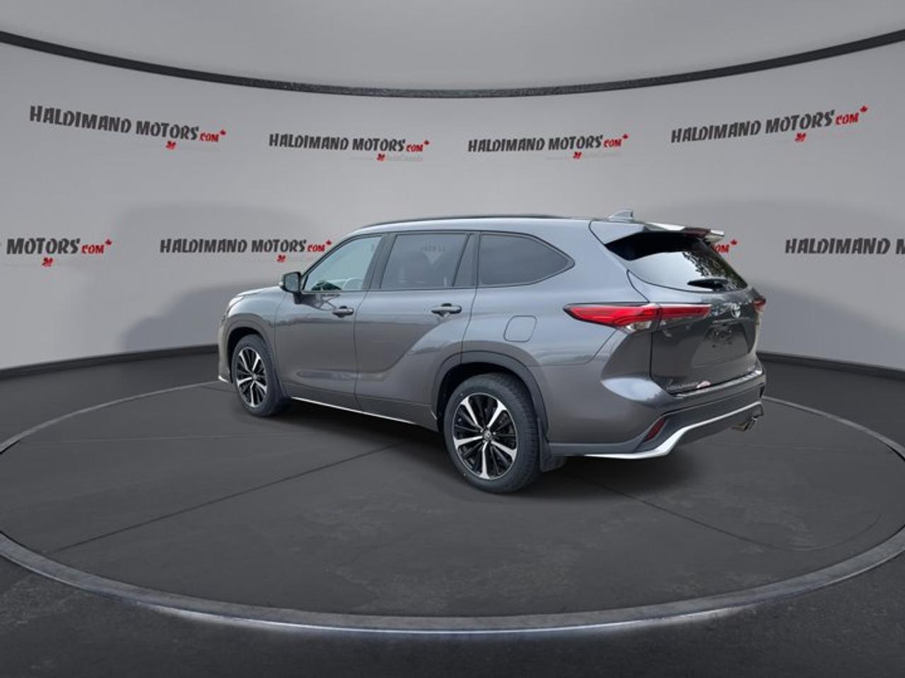 2021 Toyota Highlander XSE AWD | No Accidents | Leather Seats Photo