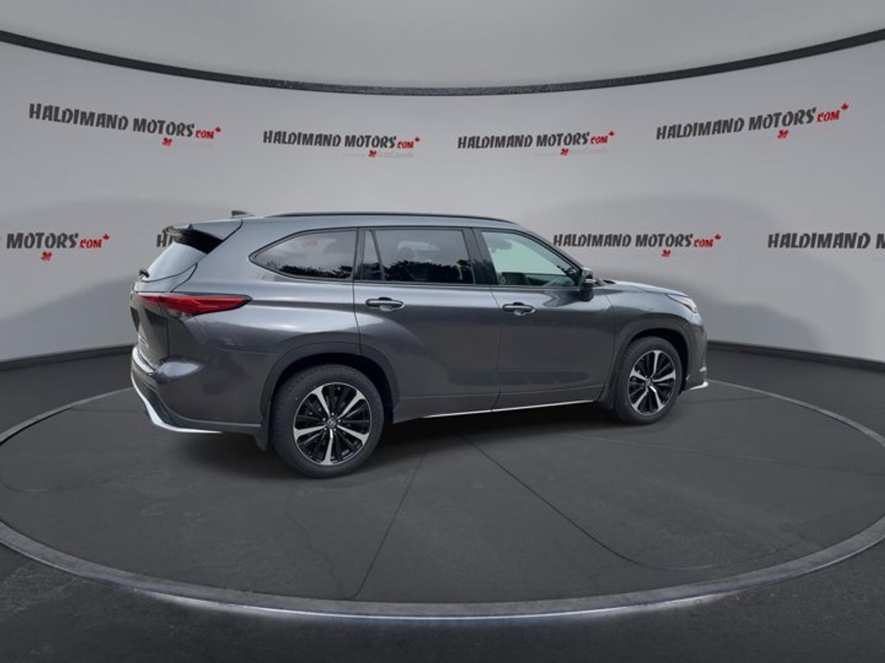 2021 Toyota Highlander XSE AWD | No Accidents | Leather Seats Photo
