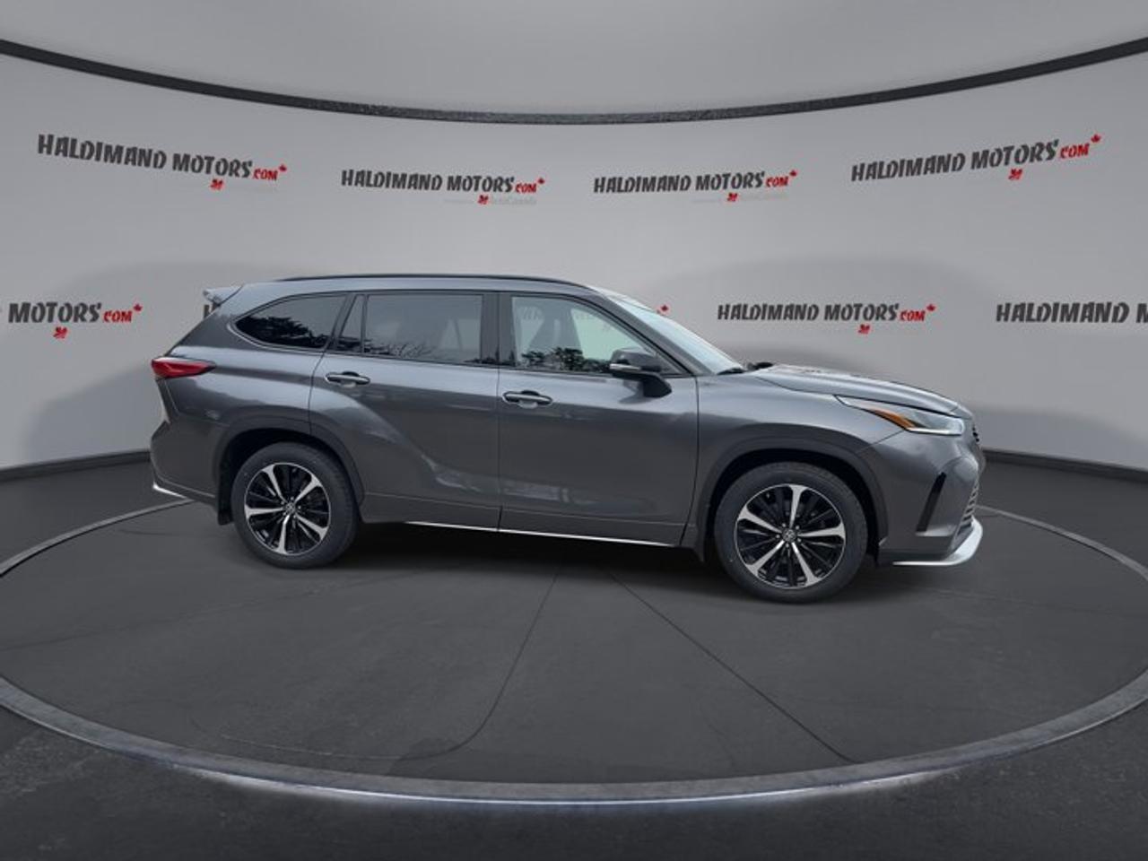 2021 Toyota Highlander XSE AWD | No Accidents | Leather Seats Photo