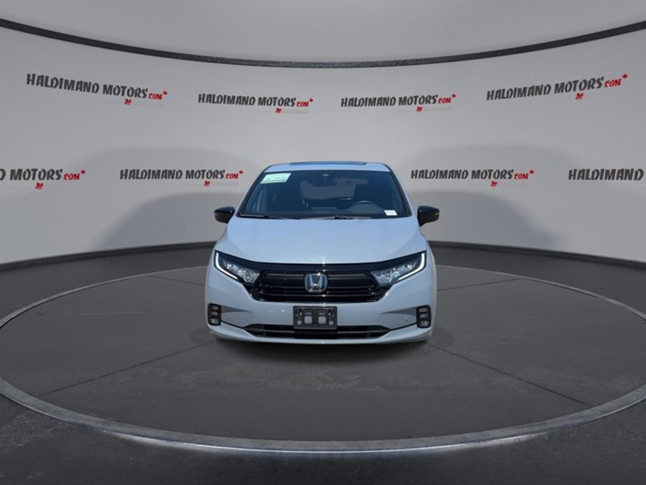 2024 Honda Odyssey Black Edition 2WD | One Owner | No Accidents Photo2