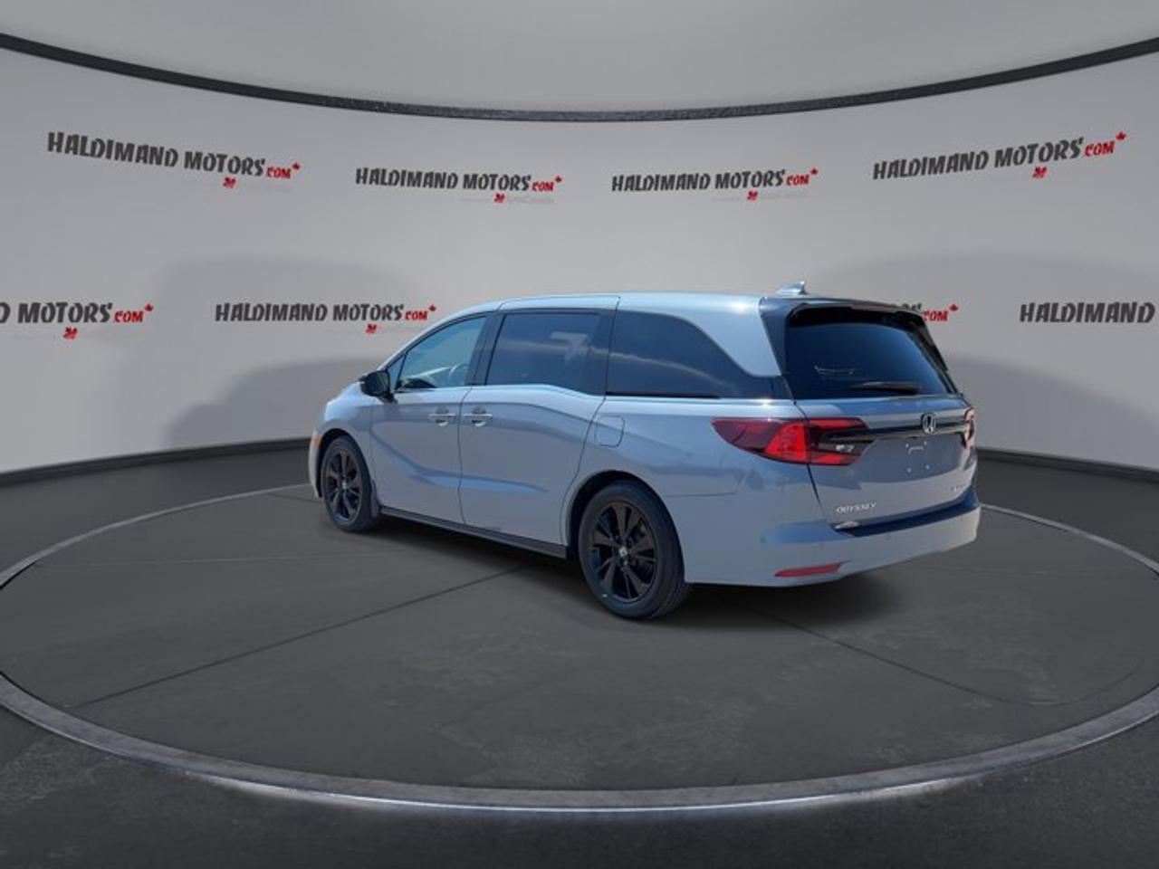2024 Honda Odyssey Black Edition 2WD | One Owner | No Accidents Photo