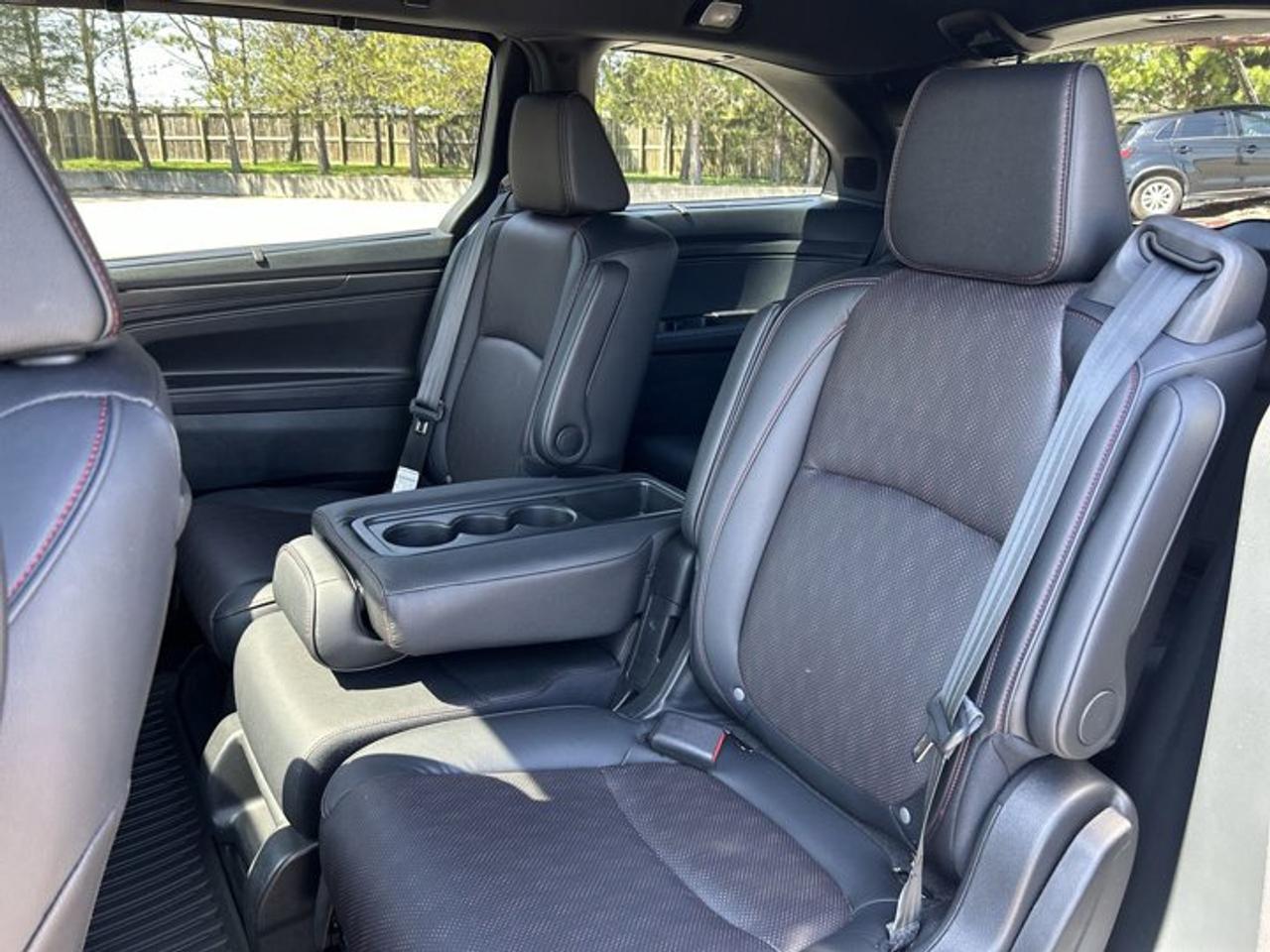 2024 Honda Odyssey Black Edition 2WD | One Owner | No Accidents Photo