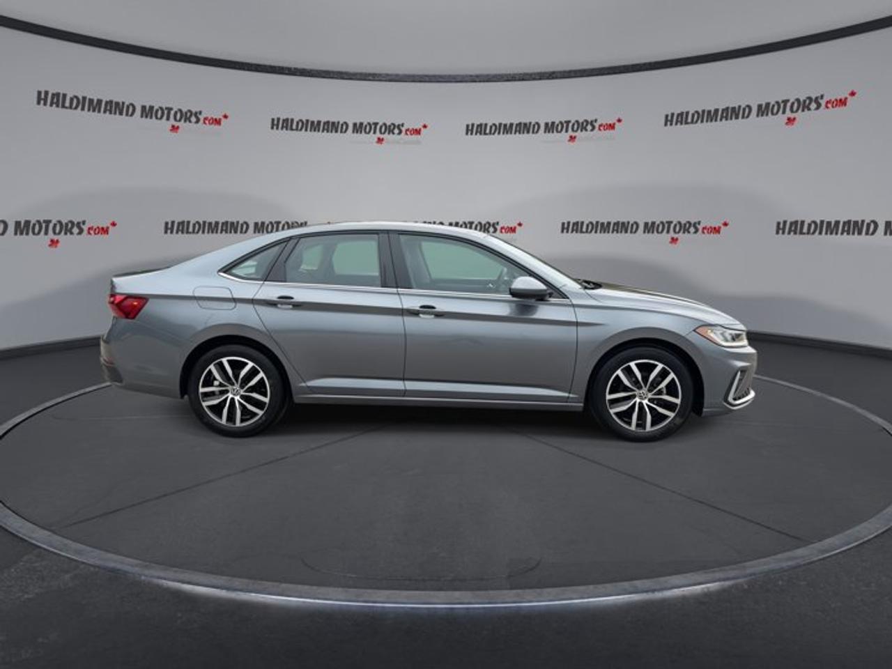2025 Volkswagen Jetta Comfortline 2WD | No Accidents | Heated Steering Wheel Photo