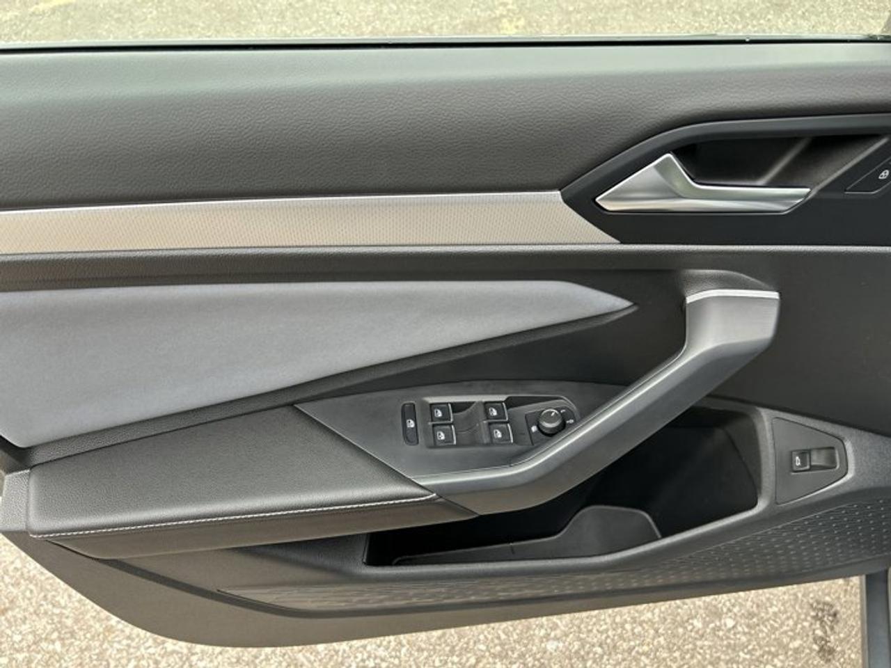 2025 Volkswagen Jetta Comfortline 2WD | No Accidents | Heated Steering Wheel Photo