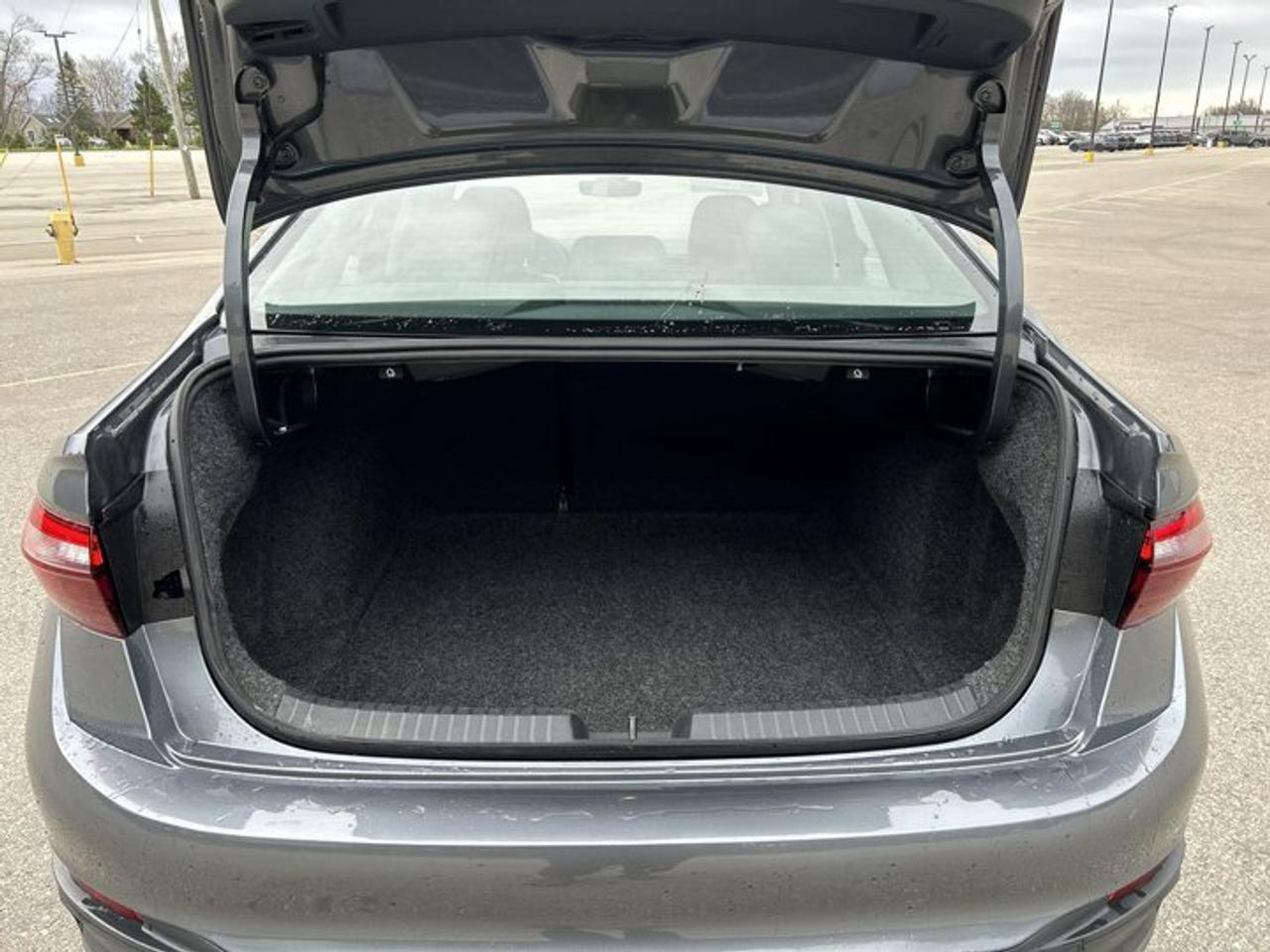 2025 Volkswagen Jetta Comfortline 2WD | No Accidents | Heated Steering Wheel Photo