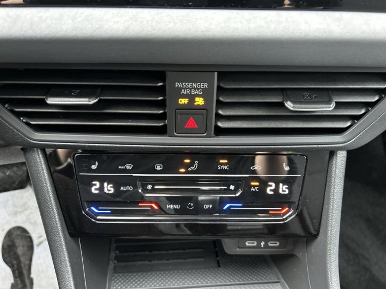 2025 Volkswagen Jetta Comfortline 2WD | No Accidents | Heated Steering Wheel Photo