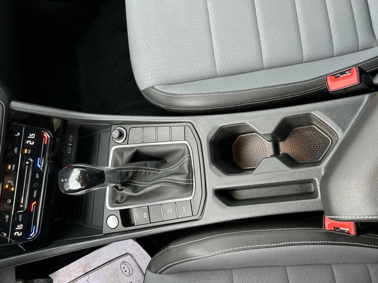 2025 Volkswagen Jetta Comfortline 2WD | No Accidents | Heated Steering Wheel Photo